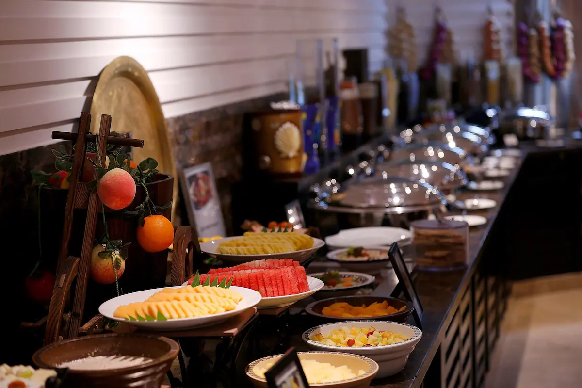 غذا در هتل رامادا پلازا بای ویندهام دبی دیره